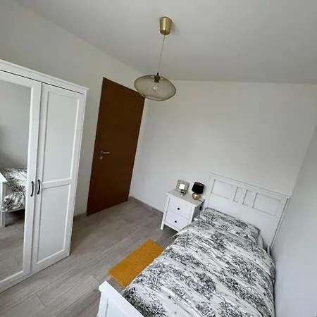 L'uliveto Санто-Стефано-ди-Магра